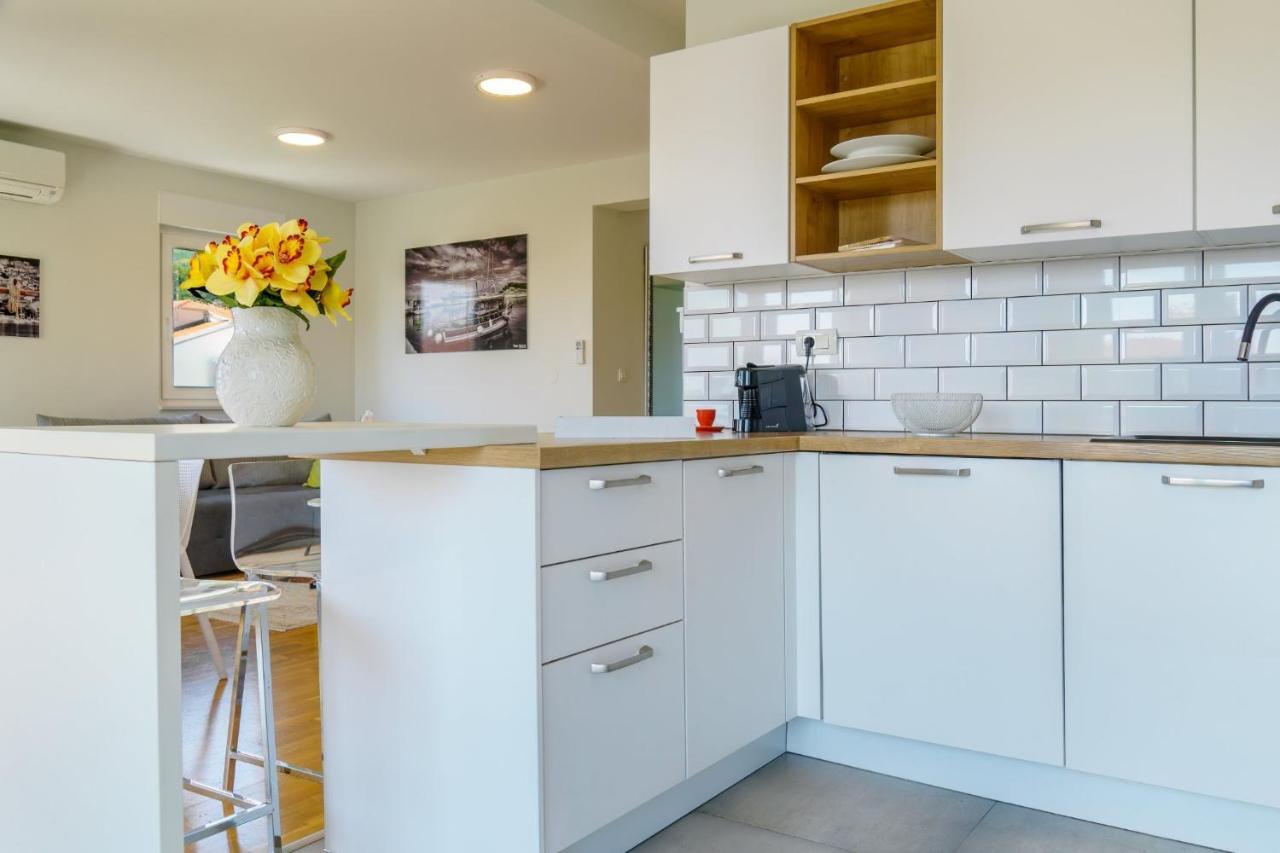 Emilia Lofts Apartment Tucepi