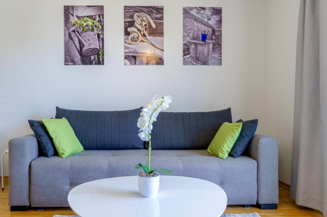 Emilia Lofts Apartment *